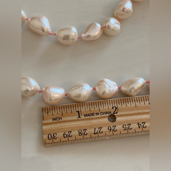 Vintage Light Pink Faux Pearls - Picture 9 of 12